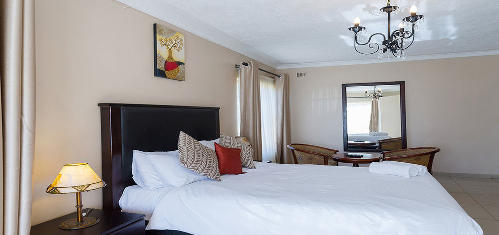 Riverstone Guest Lodge ハラレ エクステリア 写真